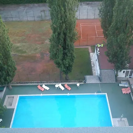 Neptun Apartman Appartamento Balatonföldvár