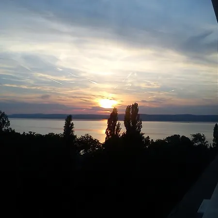 Neptun Apartman * Balatonföldvár