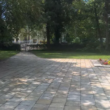 Neptun Apartman * Balatonföldvár