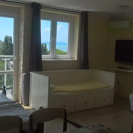 Neptun Apartman Appartamento Balatonföldvár