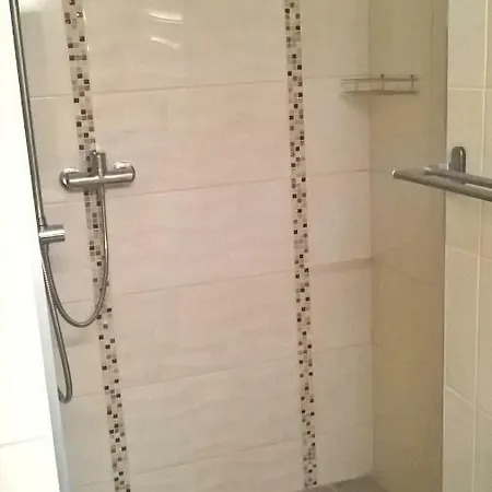 Apartment Neptun Apartman *